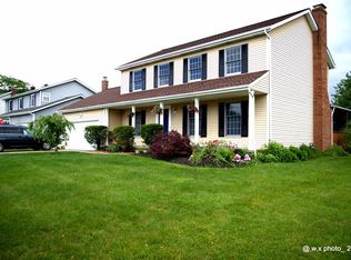 32972 S Roundhead Dr, Solon, OH 44139