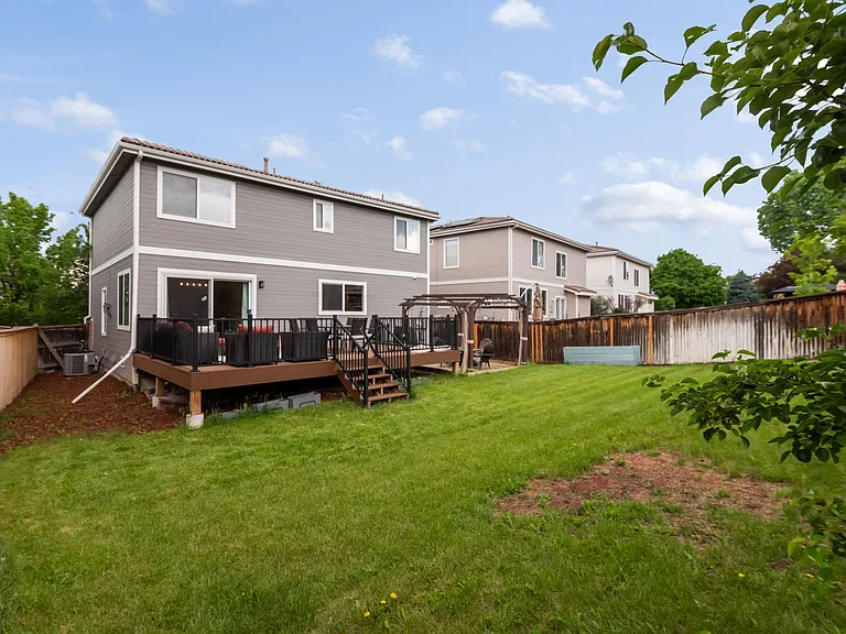 4779 Waldenwood Dr — Photo 31