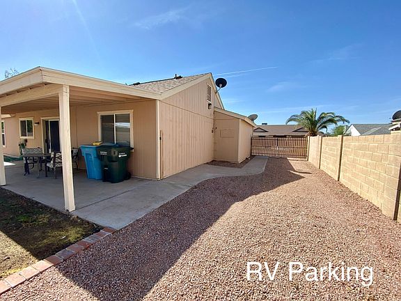3rd image of 10038 W Mariposa St