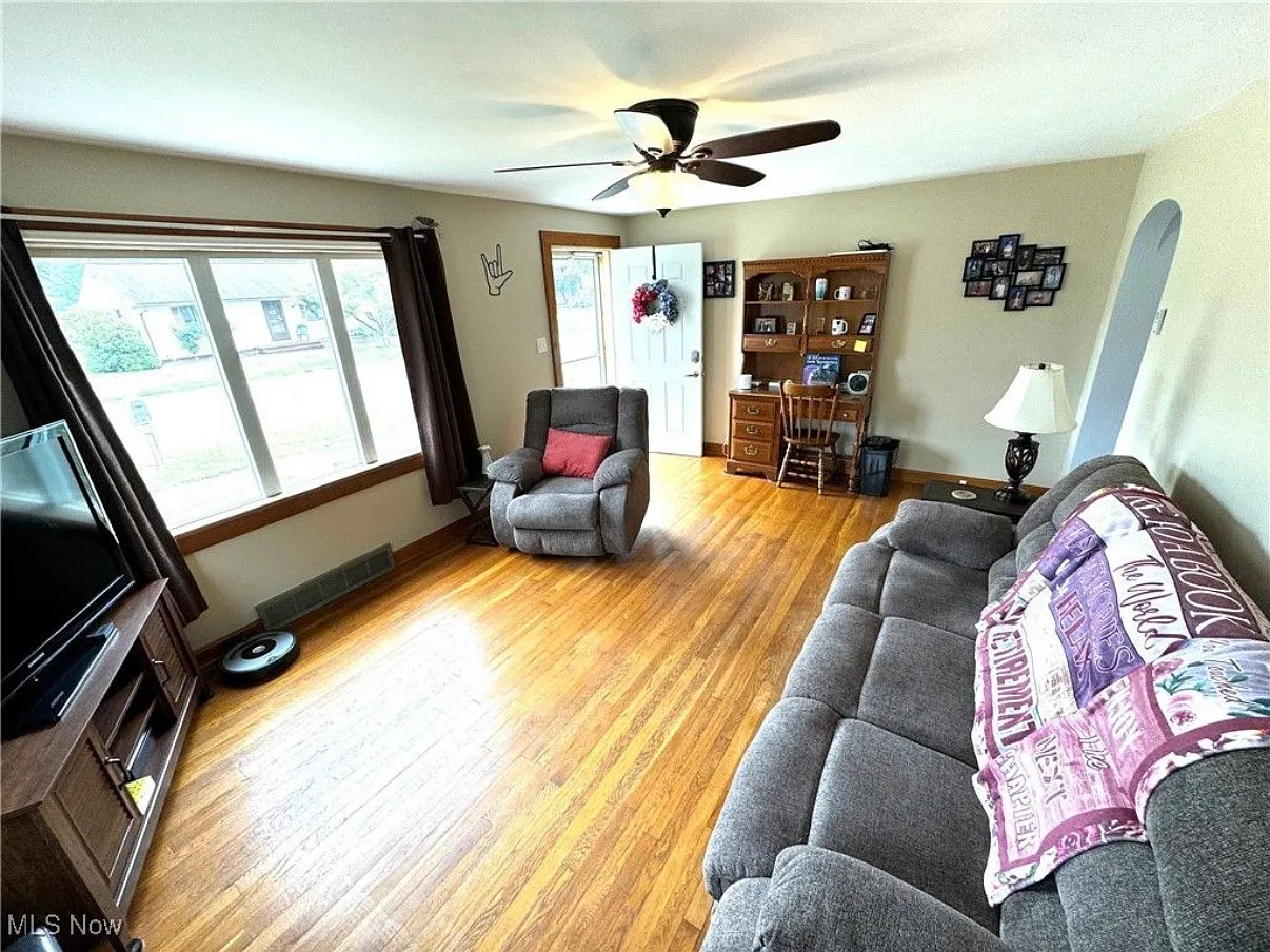 2 bed, 850 sqft, $1,150 — Photo 4