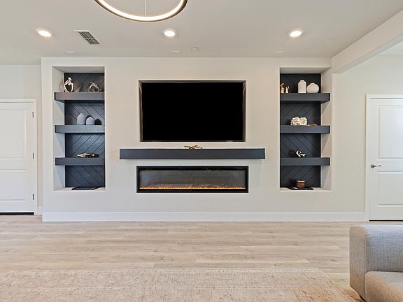 4th image of 517 Desert Bloom Ct