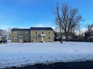 8 Maple Ave, Windsor Locks, CT 06096