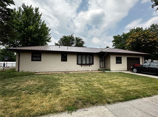 828 N 33rd St, Mattoon, IL 61938