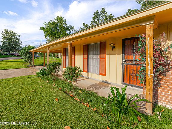 2nd image of 5758 Brownlee Dr