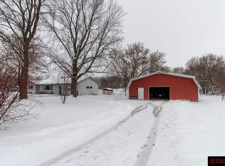 33320 150th St, Waseca, MN 56093