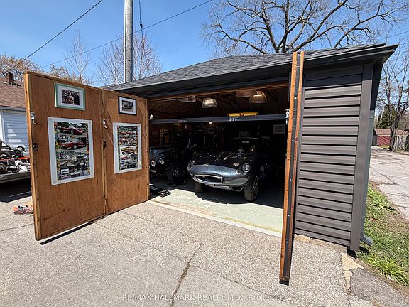 3rd image of 107R Woodfield Rd