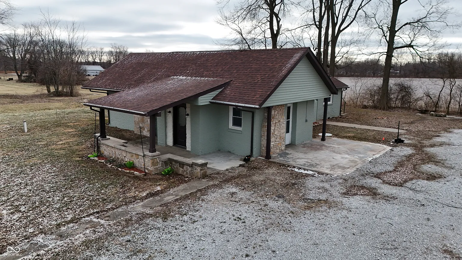 2903 E Freeport Rd photo 1
