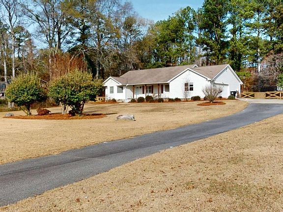 2nd image of 1042 Mission Rd SW