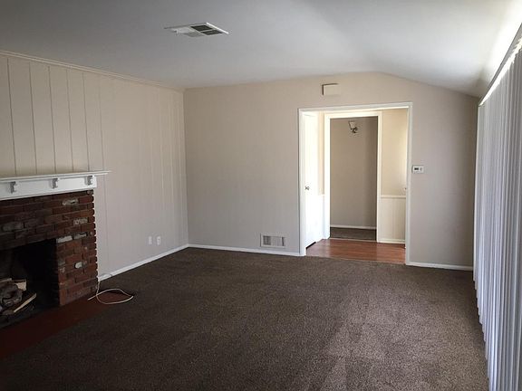 3rd image of 1562 W Katella Ave