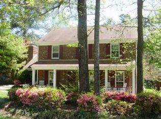 1122 Berry Ridge Rd, Charlotte, NC 28270