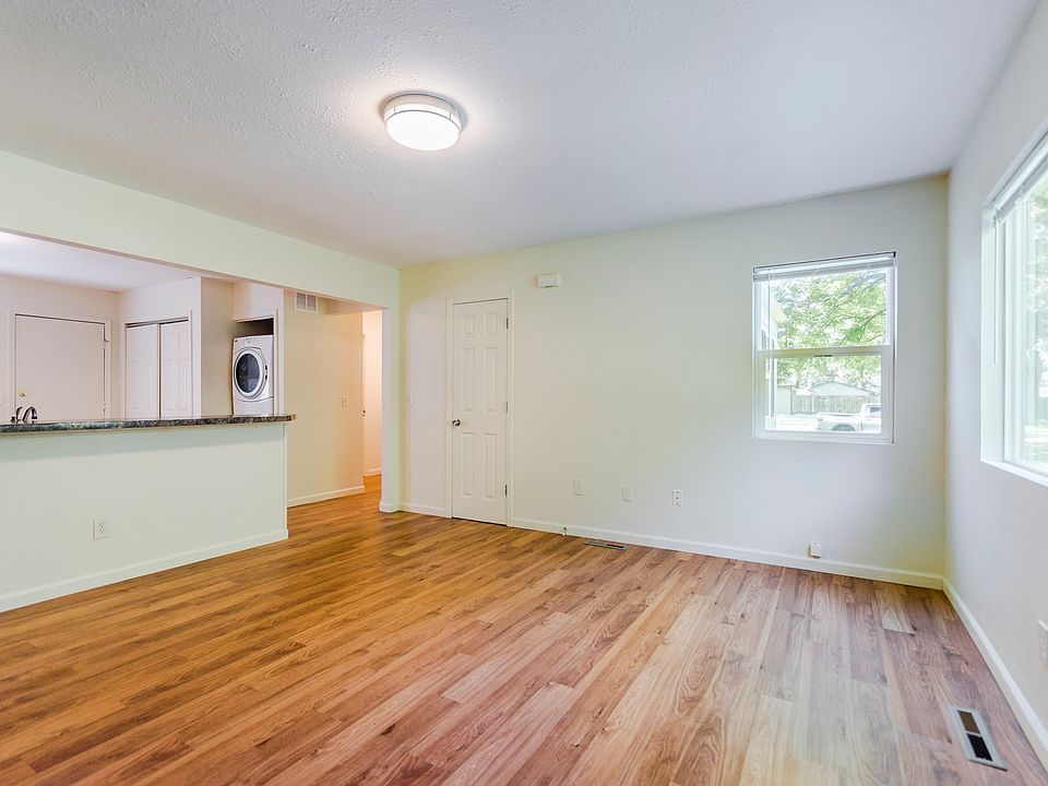 1st image of 906 Pottawatomie Ave #1