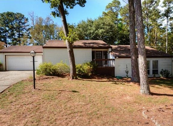 2nd image of 3789 Manor House Dr