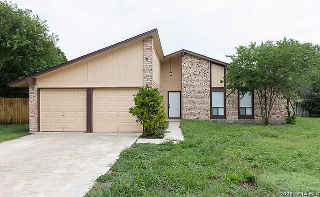 5814 Pineway St — Photo 1