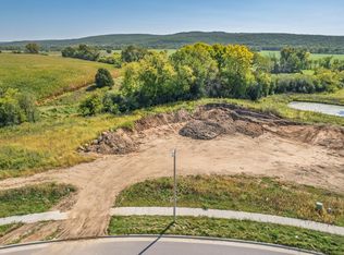 212 Roosevelt St, Baraboo, WI 53913