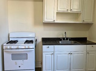 391 Forrest St #2R, Jersey City, NJ 07304