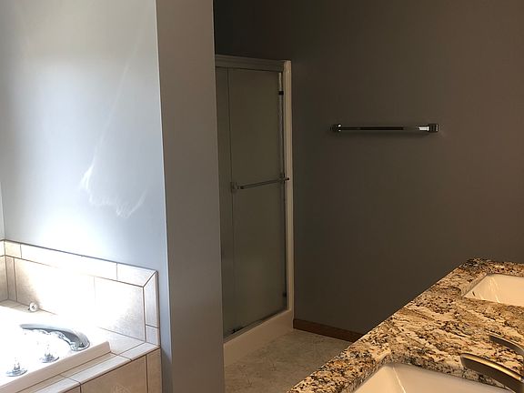 4th image of 3503 Ivy Dr
