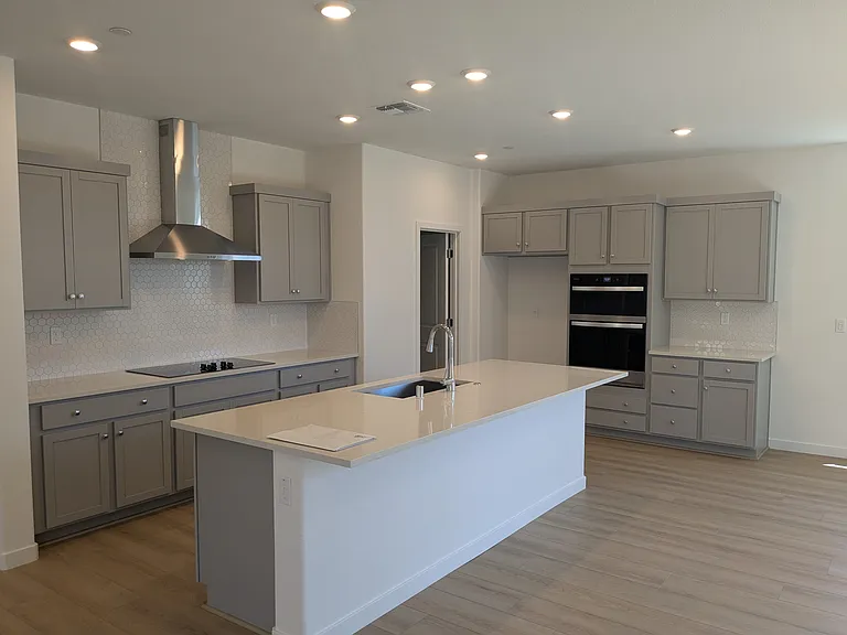 350 E Beatrice Ave — Photo 1