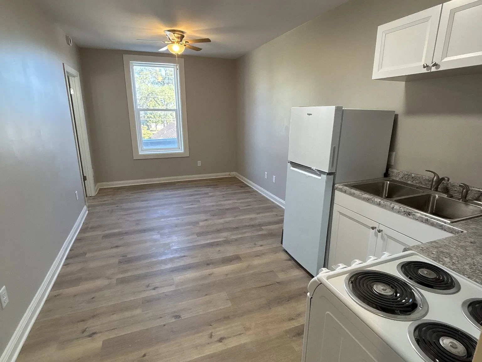213 North Main Street - 5 — Photo 3
