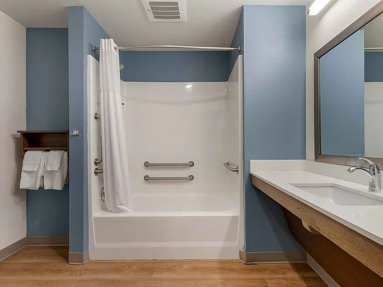 Studio Suite - 1 Queen Bed