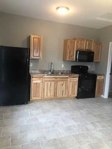 505 Zoll St — Photo 1
