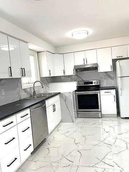 3 bed, $2,900 — Photo 3