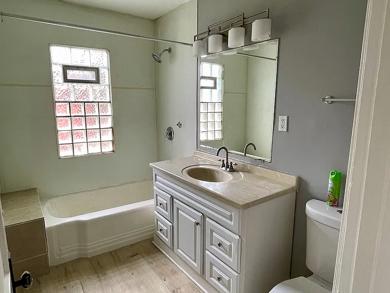 10020 S Wentworth Ave — Photo 9