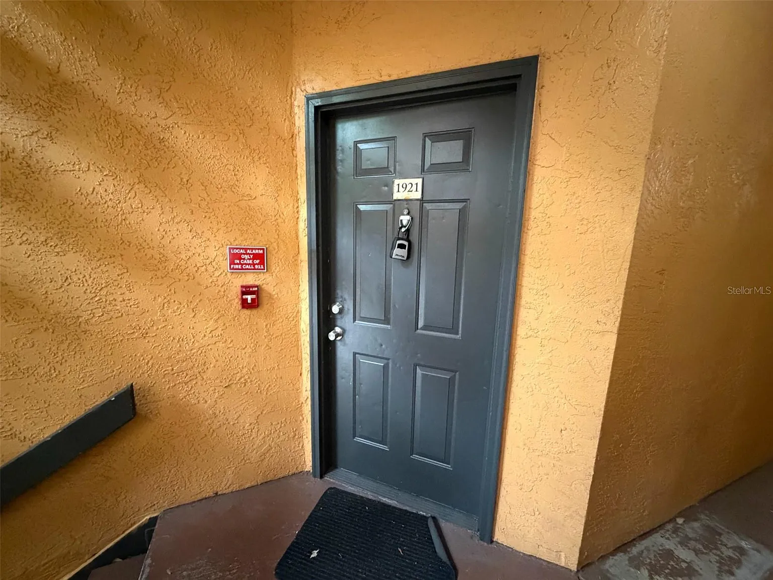 3 bed, 1253 sqft, $1,850 — Photo 2