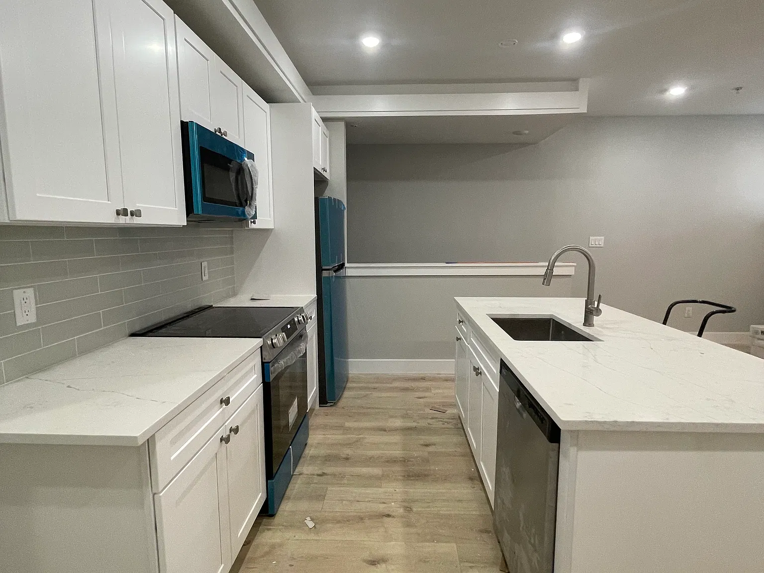 2 bed, $1,650 — Photo 3