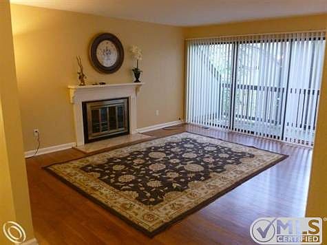 5 Greatroom from Foyer.JPG
