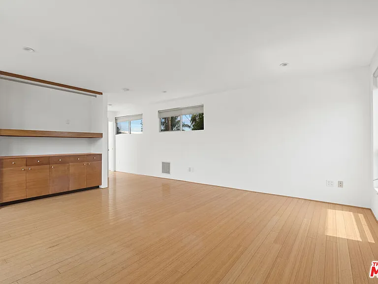 802 Indiana Ave — Photo 23