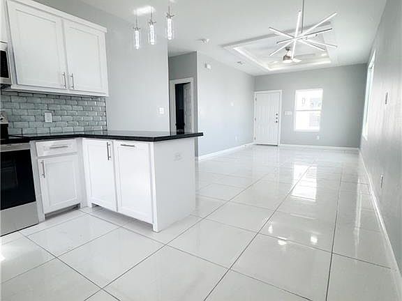 5th image of 2113 E San Andrea St #3