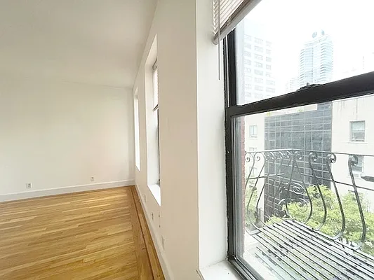 Rented by Douglas Elliman | media 15