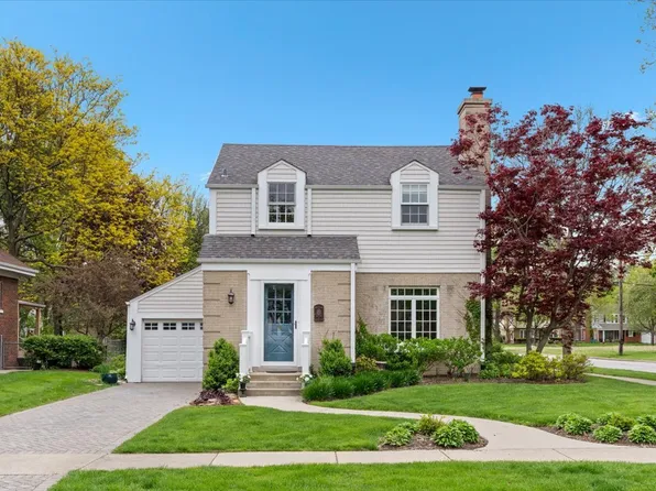 545 S Evergreen Ave, Arlington Heights, IL 60005