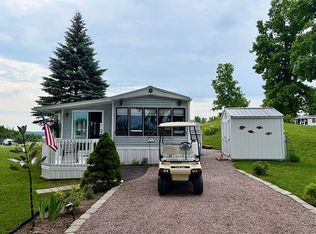 13 Island Cir, South Hero, VT 05486