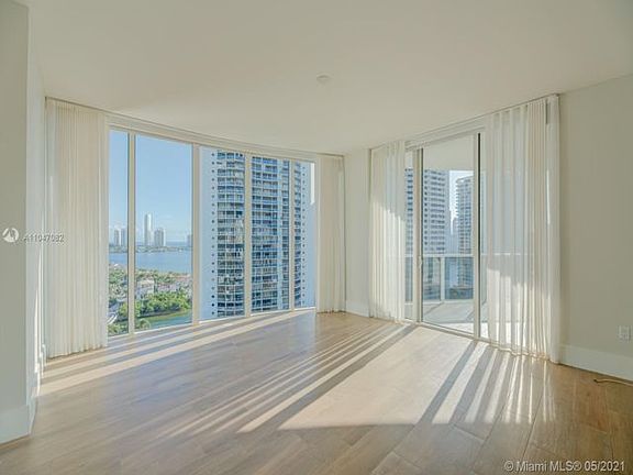 4th image of 4100 Island Blvd