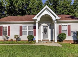 3206 Mintleaf Dr, Charlotte, NC 28269