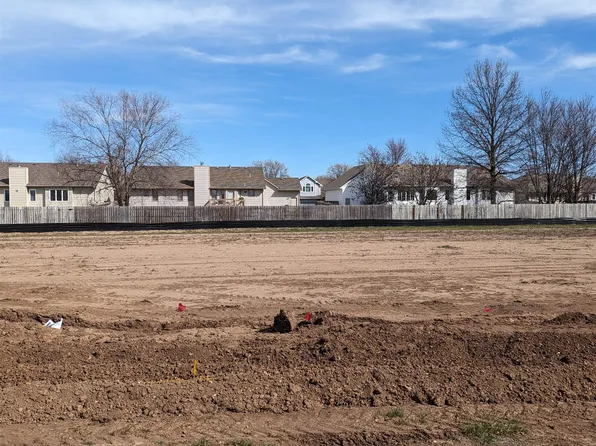 728 N Cedar Downs Cir, Wichita, KS 67235