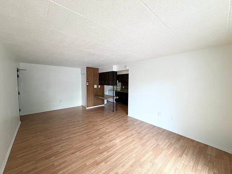 Essex House — Photo 2