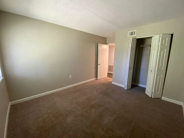 Gleneagle Apartment Homes — Photo 73
