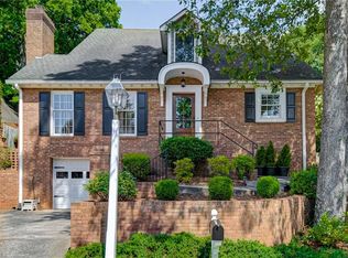 817 Chancy Ln, Winston Salem, NC 27104