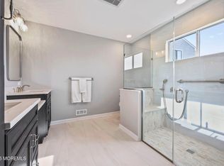 23 Clavendon Ct, Middletown, NJ 07748