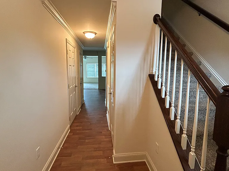 1963 Chloe Cir — Photo 2