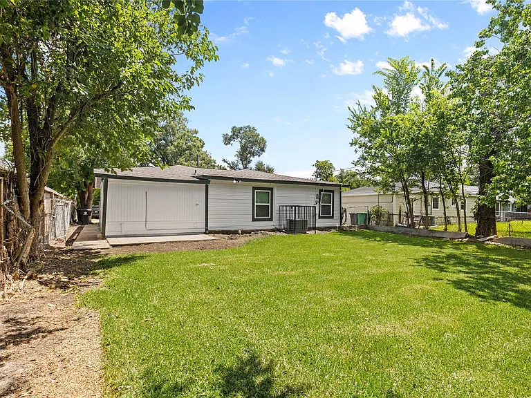 4838 Van Fleet St — Photo 18
