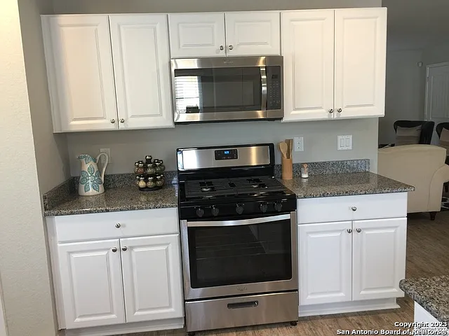 10523 Legacy Cv — Photo 8