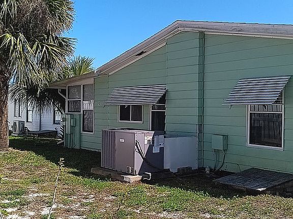 2nd image of 5 Windward Dr