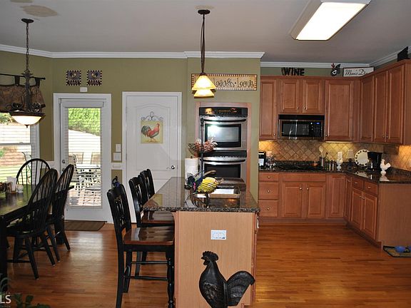 5th image of 200 Forrester Ct