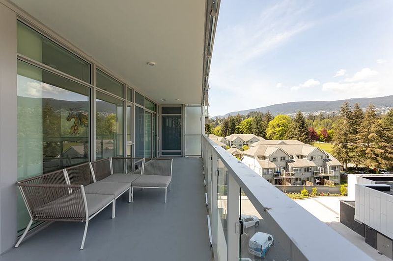 West Vancouver Apartment for rent - 2 Bedrooms — photo 6