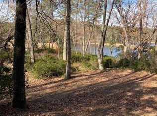 4 Echo Point Ln, Lancaster, VA 22503