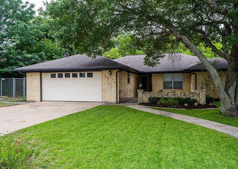 1st image of 301 Stephanie Dr