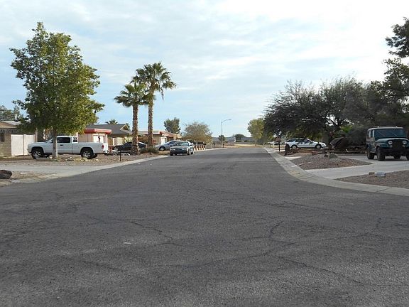 5th image of 1260 E Delano Dr